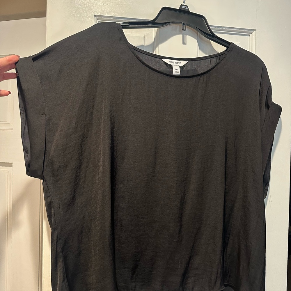 Nine West Charcoal Short Sleeve Top